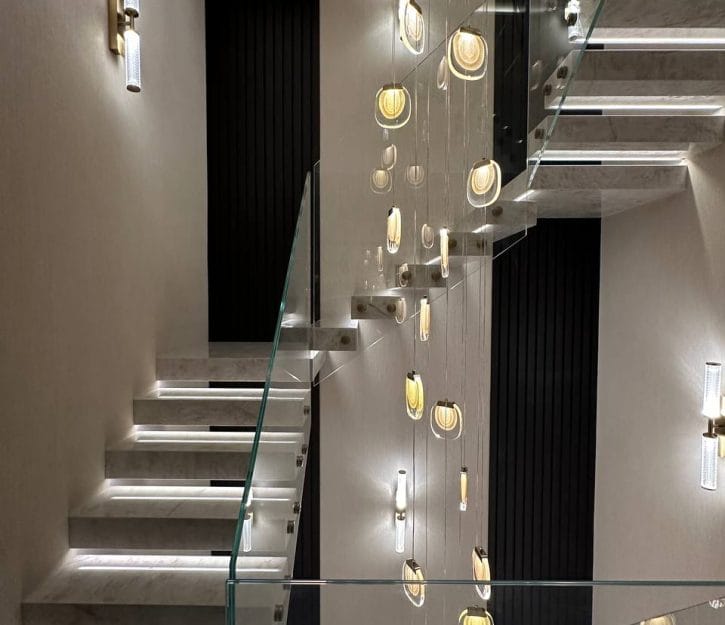 Elevate your space with V.P Stairs Ltd’s innovative staircase designs; Teddington House B features multi-level, interactive installations that blend art with functionality.