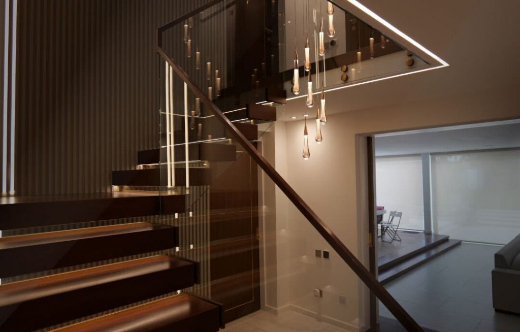 Smart LED lightning system for staircase