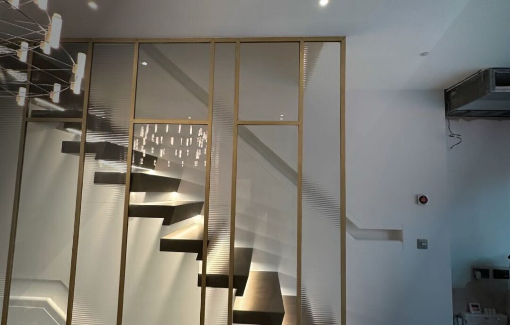 Hoxton floating staircase made by V.PSTAIRS