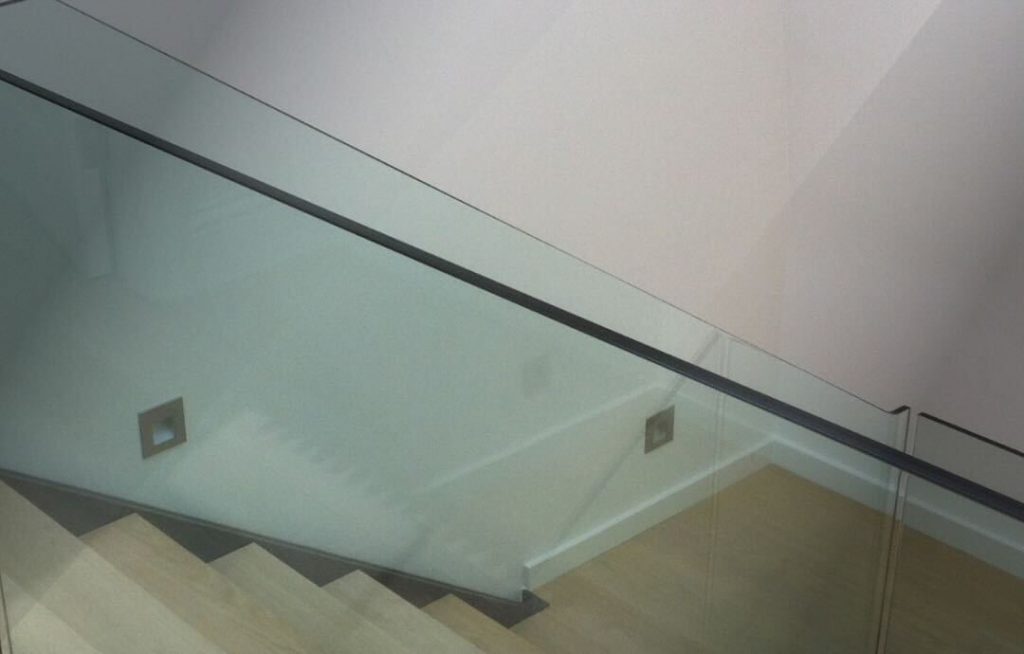 Example of toughened glass in staircase project